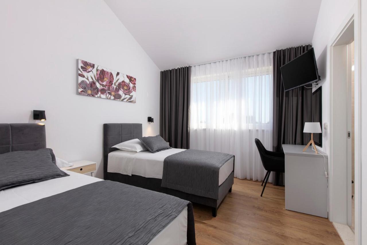 Villa Le Soleil Rogoznica  Bagian luar foto